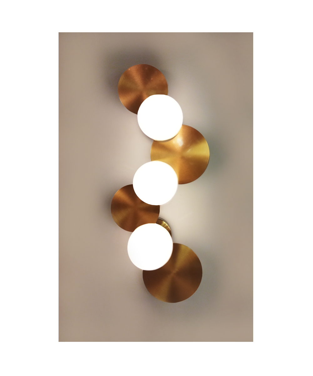 MODERN BRASS WALL LAMP