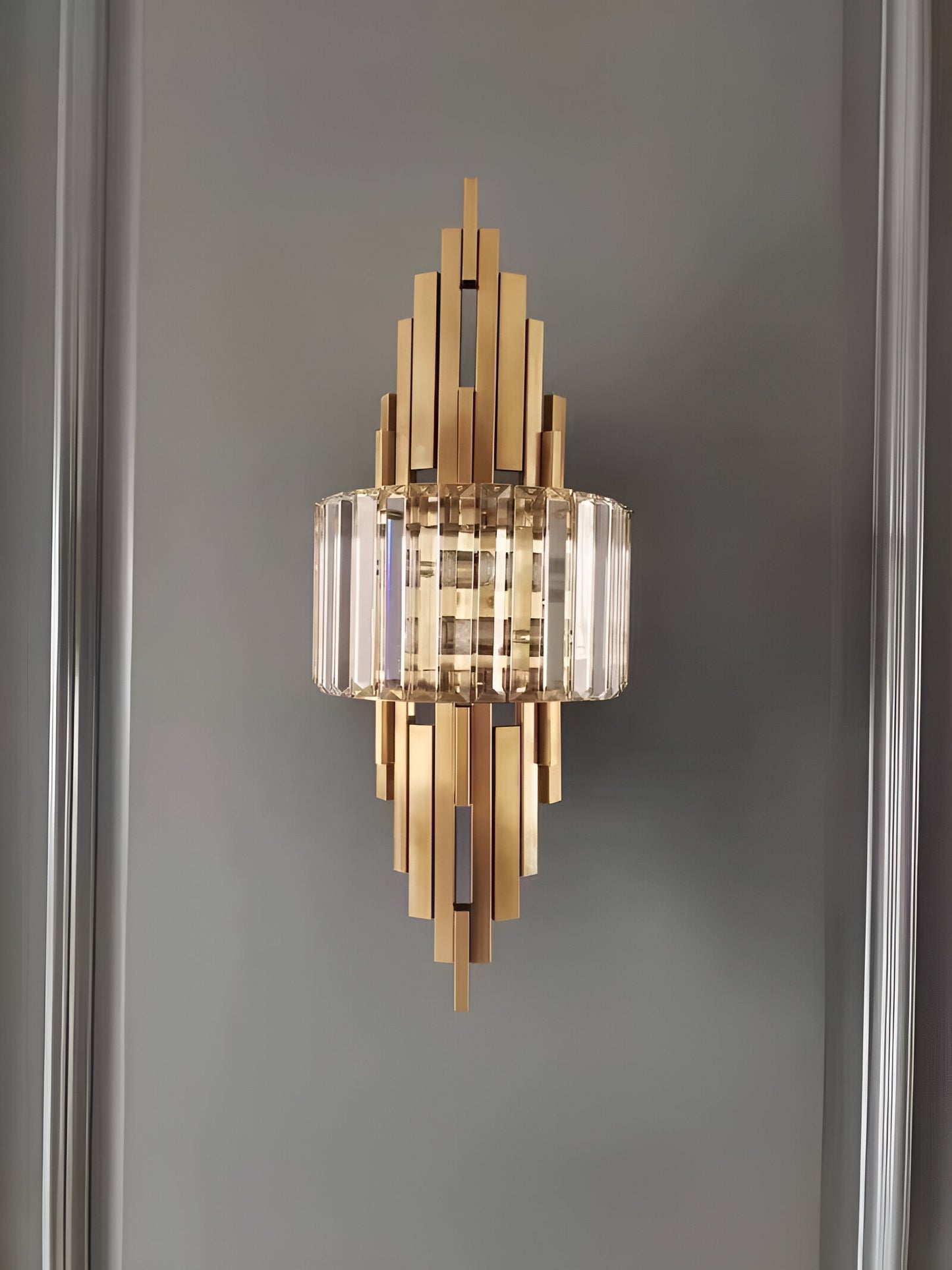 LUXURY CRYSTAL WALL LIGHT